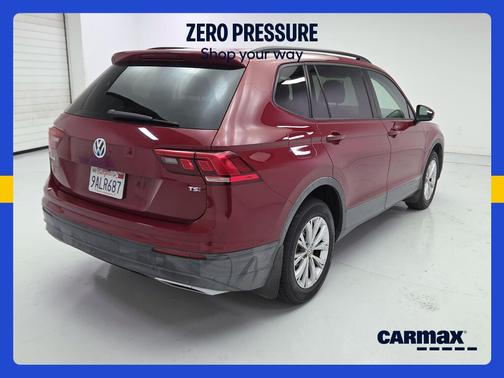 Red 2018 Volkswagen Tiguan S