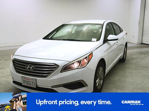 White 2016 Hyundai SONATA SE