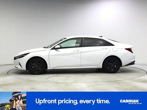 White 2021 Hyundai ELANTRA SEL