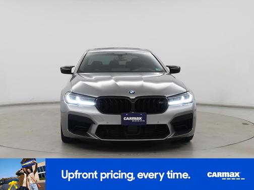 2022 BMW M5 Base (A8)