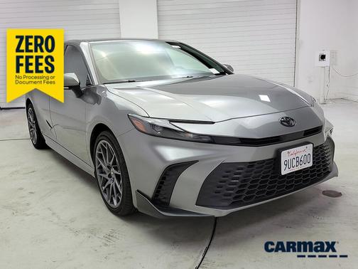Silver 2025 Toyota Camry SE
