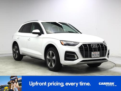 White 2023 Audi Q5 Premium