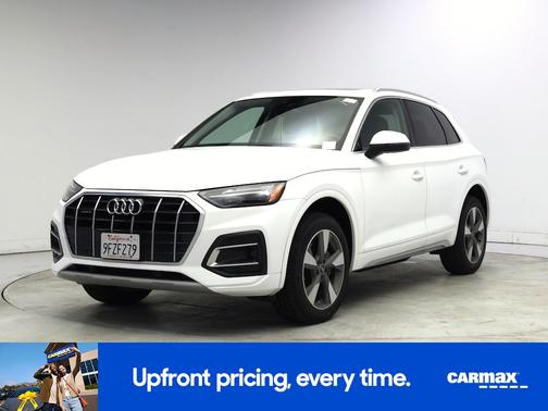 White 2023 Audi Q5 Premium