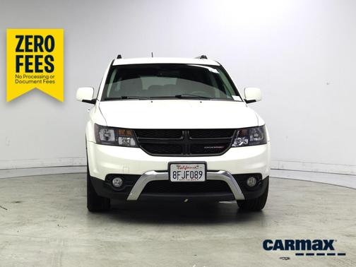 White 2018 Dodge Journey Crossroad