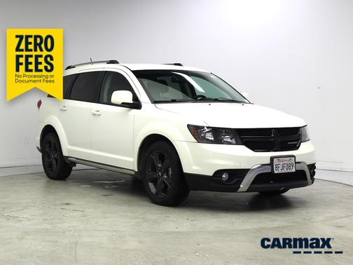 White 2018 Dodge Journey Crossroad