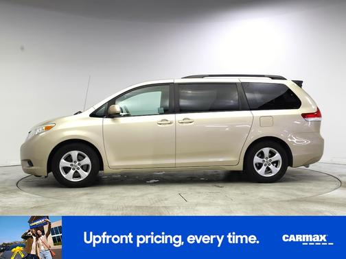 2014 Toyota Sienna LE