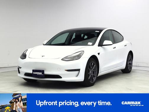 White 2022 Tesla Model 3