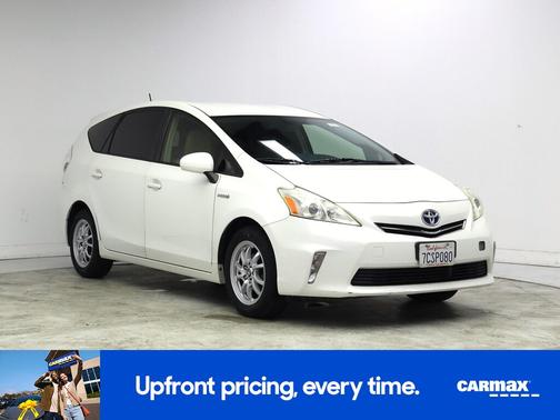 Pearl 2014 Toyota Prius v Three