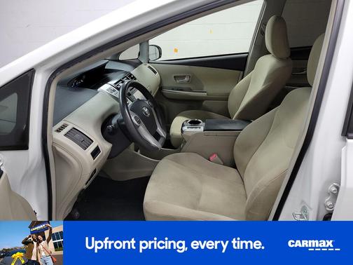 Pearl 2014 Toyota Prius v Three
