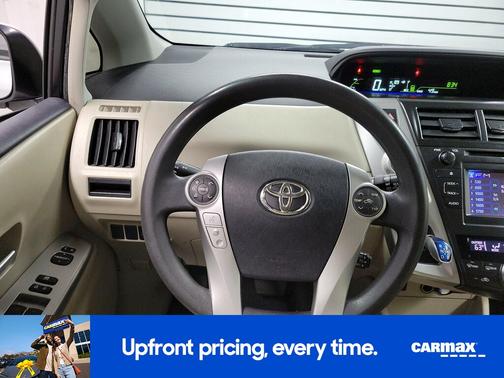 Pearl 2014 Toyota Prius v Three