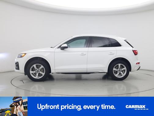 White 2023 Audi Q5 Premium