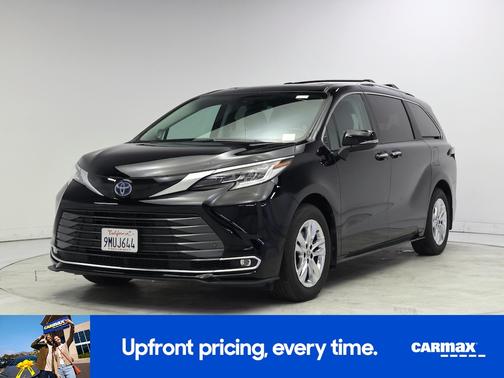 Black 2024 Toyota Sienna Limited