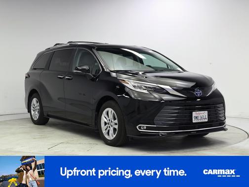 Black 2024 Toyota Sienna Limited