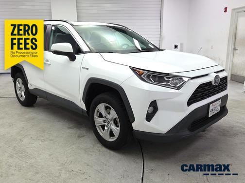 White 2020 Toyota RAV4 Hybrid XLE