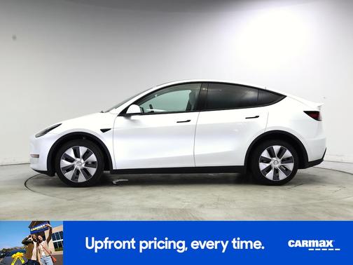 White 2023 Tesla Model Y Long Range