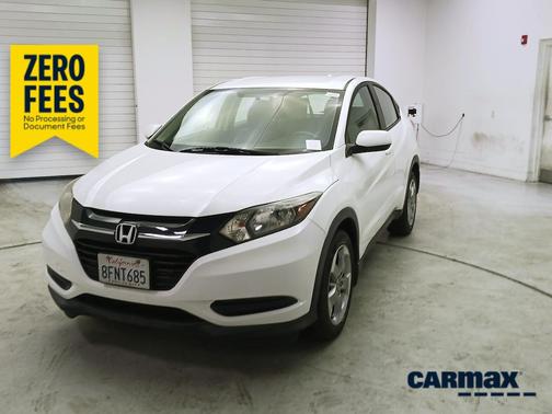 White 2018 Honda HR-V LX