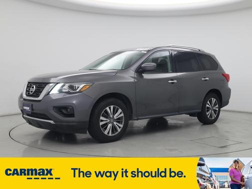 2019 Nissan Pathfinder SV