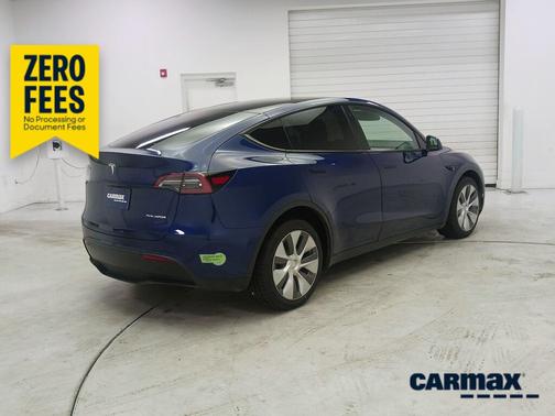 Blue 2022 Tesla Model Y Long Range