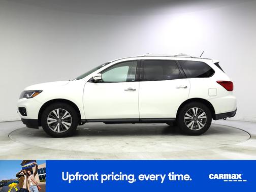 White 2018 Nissan Pathfinder SL