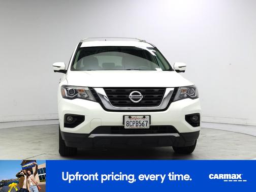 White 2018 Nissan Pathfinder SL