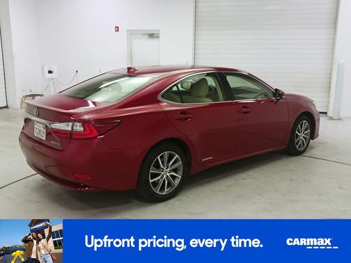 2016 Lexus ES 300h 