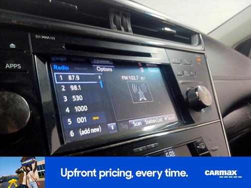 White 2016 Toyota Avalon XLE