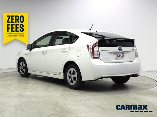 Pearl 2014 Toyota Prius Two