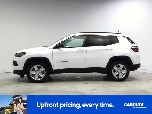 White 2022 Jeep Compass Latitude