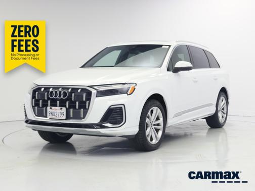 White 2025 Audi Q7 Premium Plus