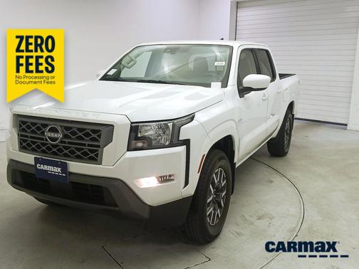 White 2022 Nissan Frontier SV