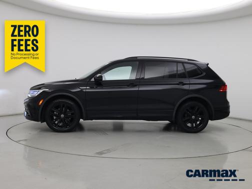 Black 2022 Volkswagen Tiguan SE R-Line Black