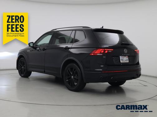 Black 2022 Volkswagen Tiguan SE R-Line Black