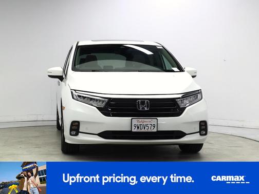 White 2024 Honda Odyssey Touring