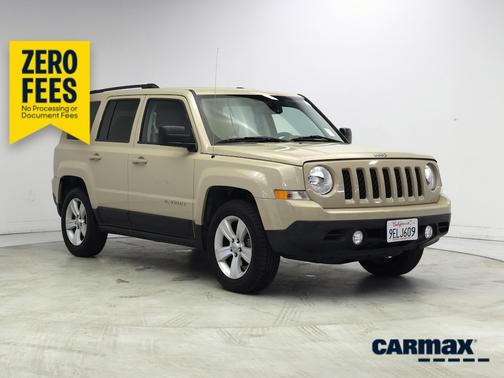 Tan 2017 Jeep Patriot Sport