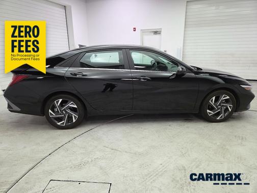 Black 2024 Hyundai ELANTRA SEL