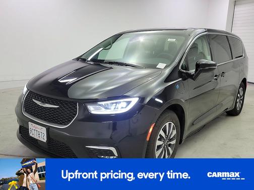 2022 Chrysler Pacifica Hybrid Touring L