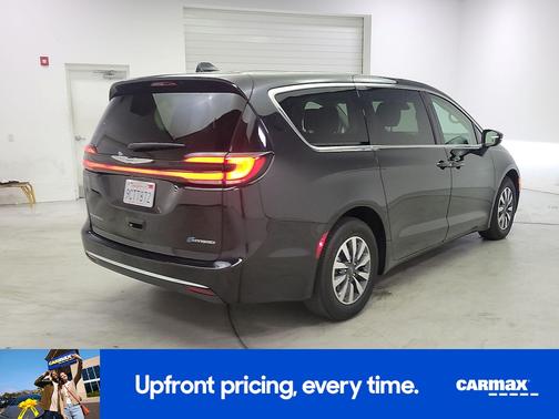 2022 Chrysler Pacifica Hybrid Touring L