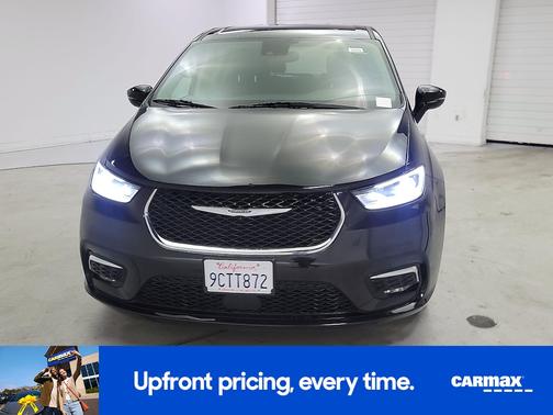 2022 Chrysler Pacifica Hybrid Touring L