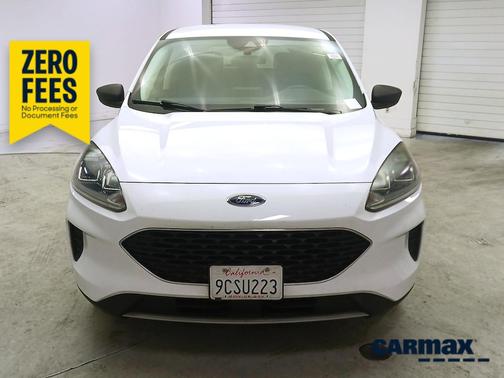 White 2022 Ford Escape SE