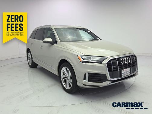 White 2023 Audi Q7 Premium