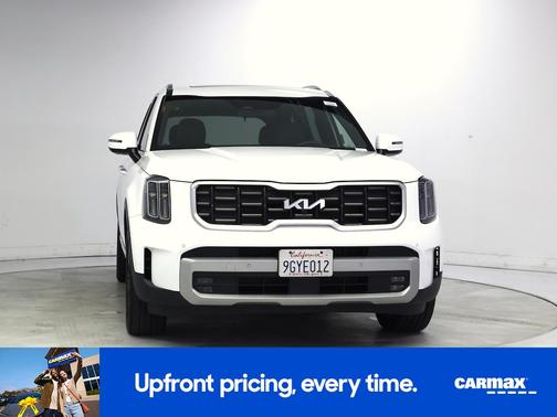 White 2023 Kia Telluride SX