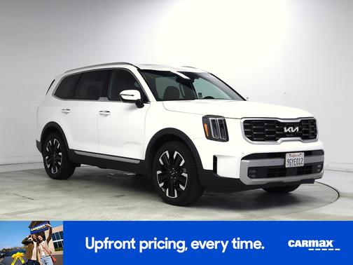 White 2023 Kia Telluride SX