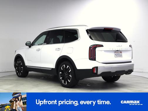 White 2023 Kia Telluride SX