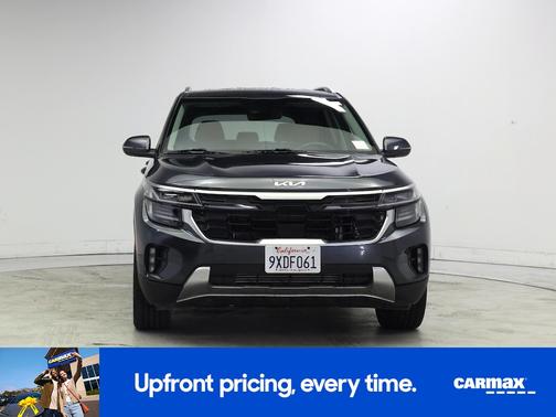 Gray 2024 Kia Seltos SX