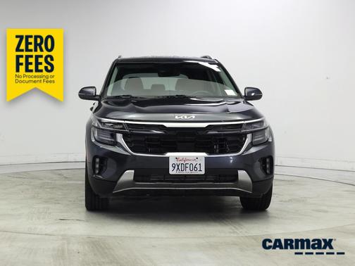 Gray 2024 Kia Seltos SX