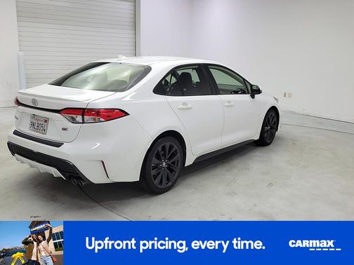 White 2022 Toyota Corolla SE