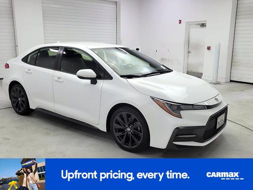 White 2022 Toyota Corolla SE
