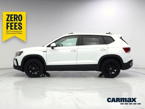 White 2023 Volkswagen Taos SE