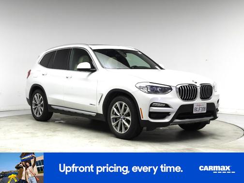 White 2018 BMW X3 XDrive30i