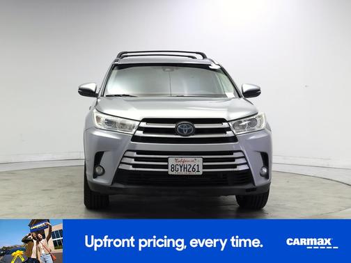 Silver 2019 Toyota Highlander Hybrid XLE